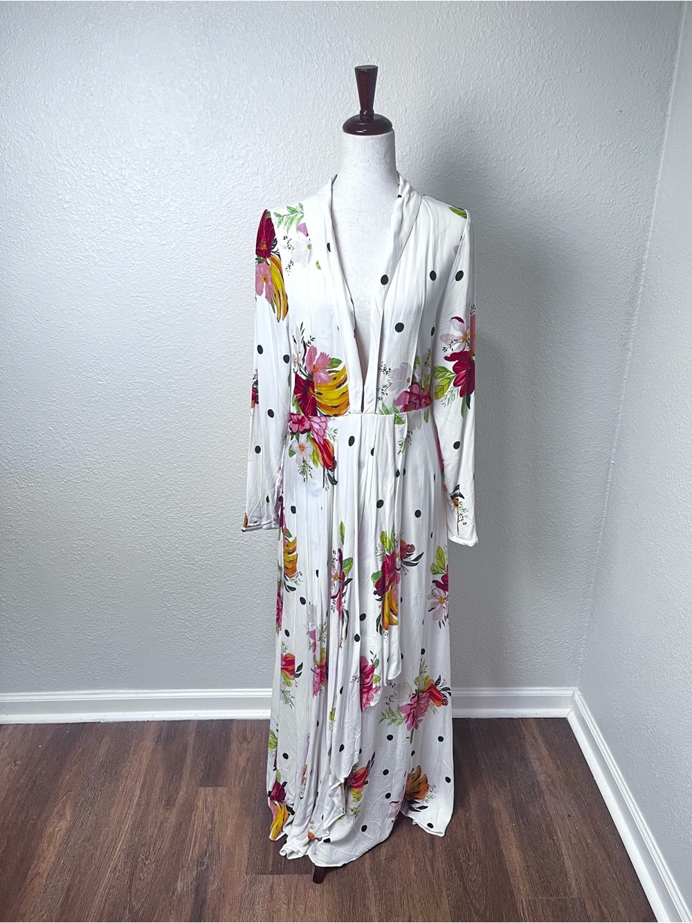 Farm Rio Nanaju Maxi Poka Dot Floral Dress Size Medium - Picture 3 of 9